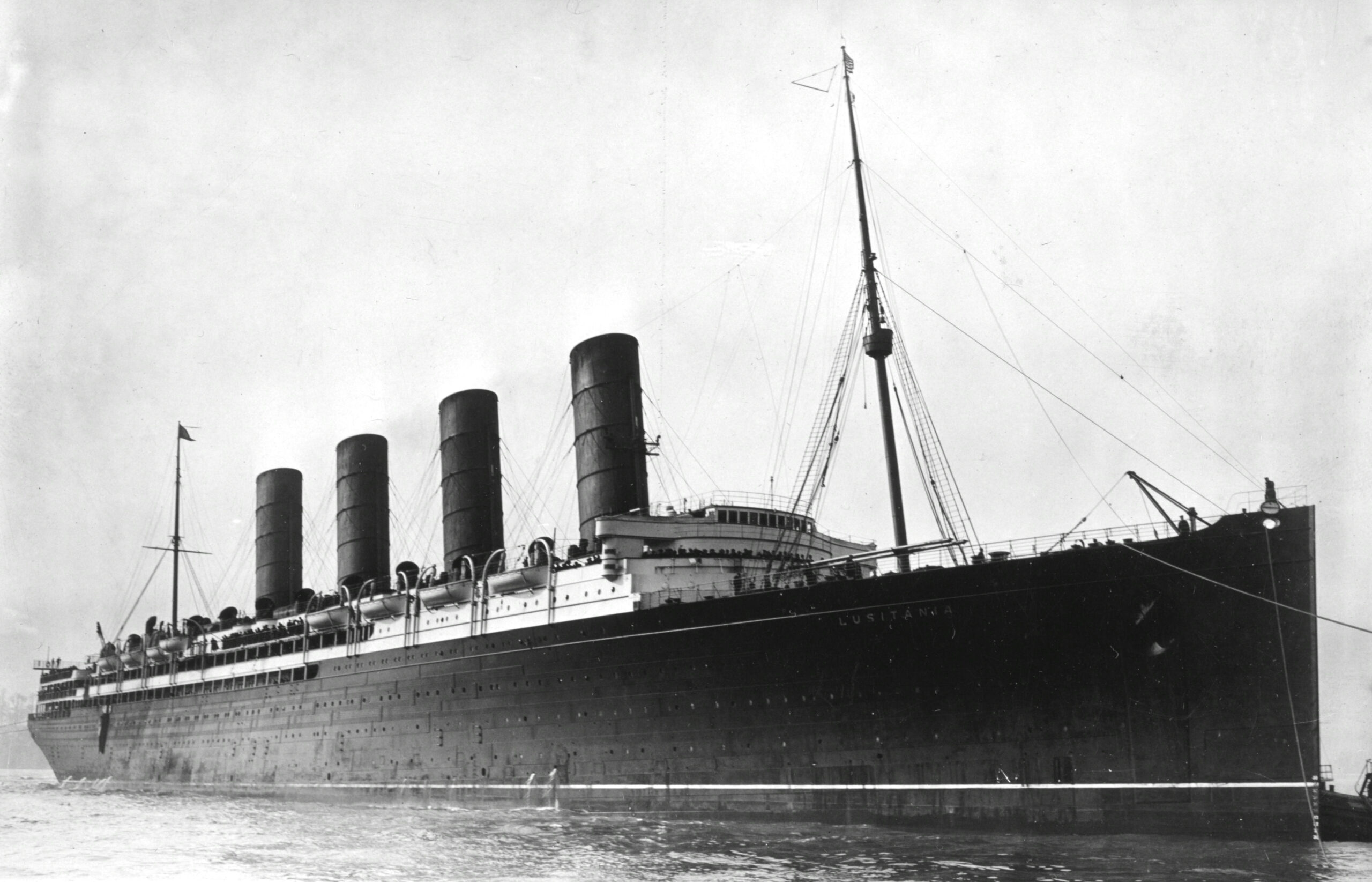 El RMS Lusitania, hundido por un submarino alemán el 7 de mayo de 1915 con 1.198 víctimas