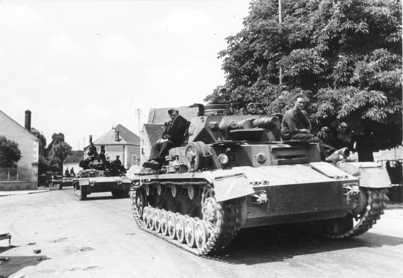 La Blitzkrieg: Historia y Desmontaje del Mito de la Guerra Relámpago La Blitzkrieg: Historia y Desmontaje del Mito de la Guerra Relámpago