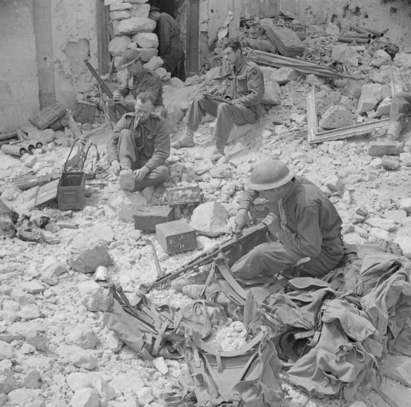 Tropas británicas durante la campaña de Italia en 1944