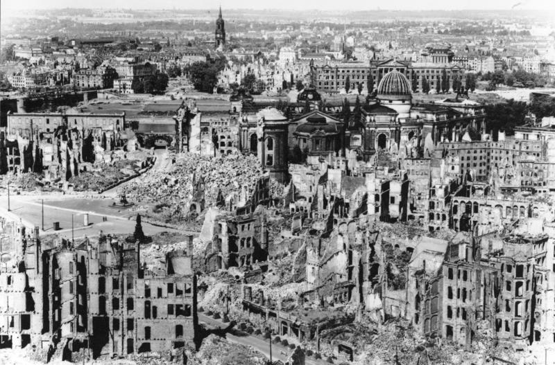 El Bombardeo de Dresde 1945: Las Cifras Reales de una Ciudad Arrasada El Bombardeo de Dresde 1945: Las Cifras Reales de una Ciudad Arrasada
