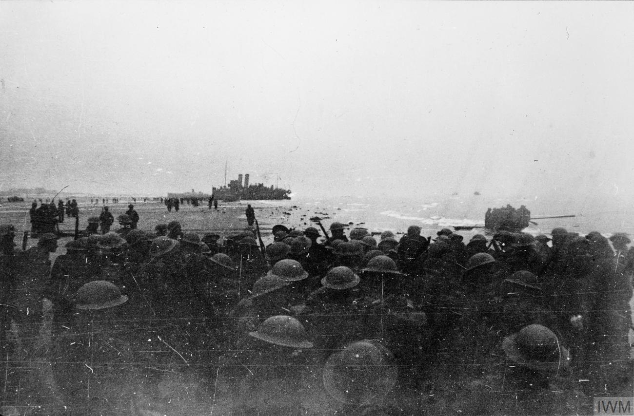 Buques y tropas durante la Operación Dinamo en Dunkerque, 1940