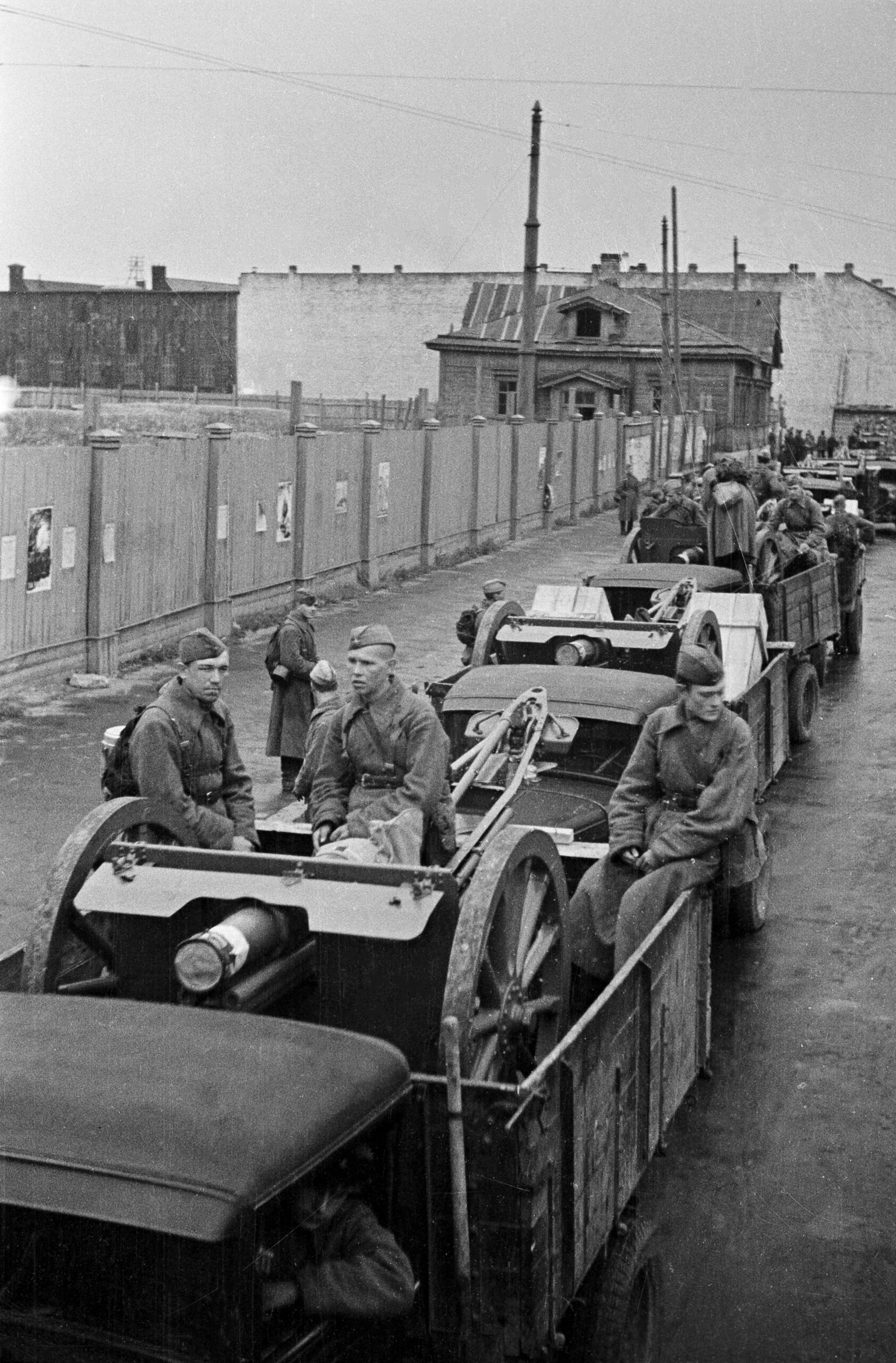 La ciudad de Leningrado bajo el bloqueo alemán en 1942