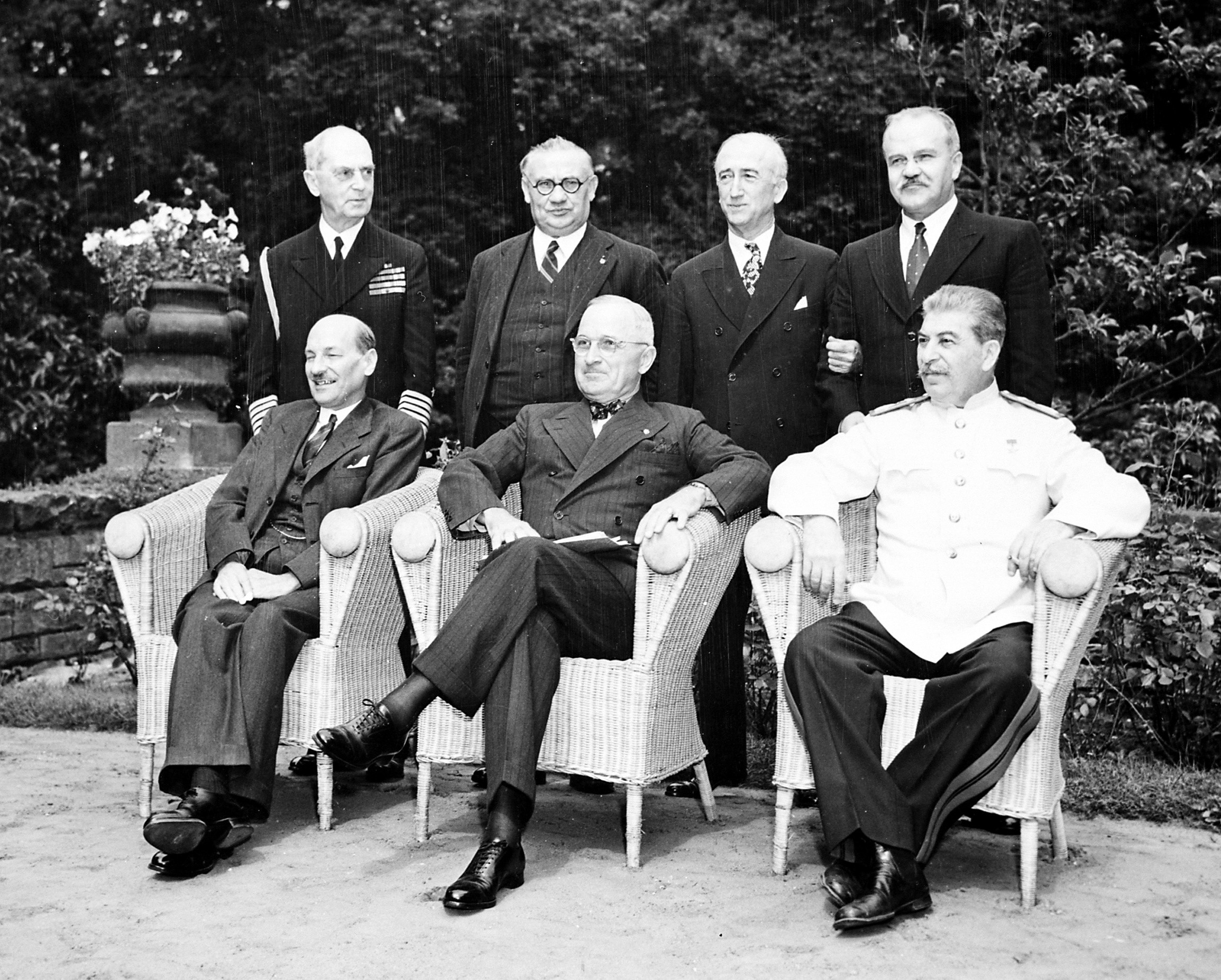 Retrato de grupo de la conferencia de Potsdam en julio de 1945